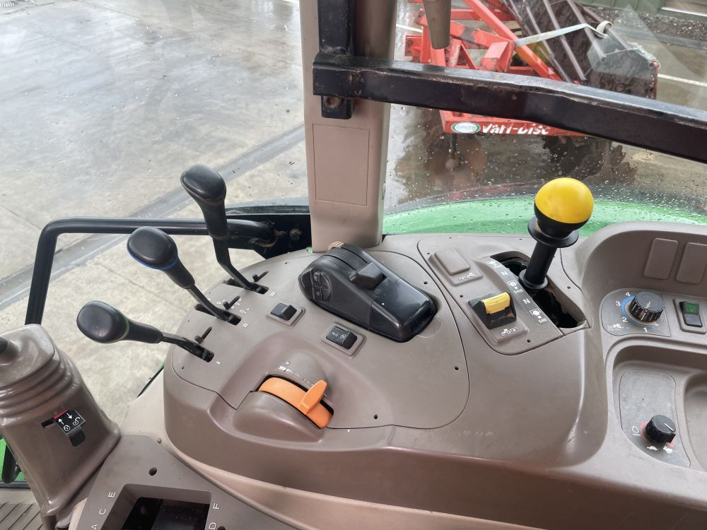 JOHN DEERE 6110MC TRACTOR (71038242) - Image 15