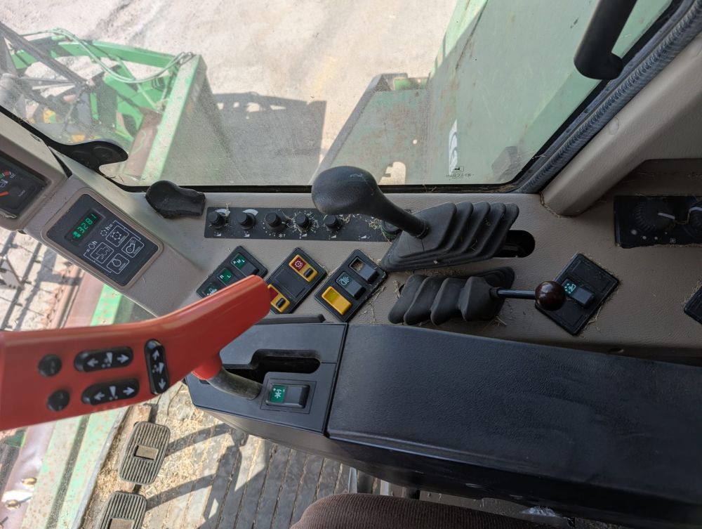 JOHN DEERE 2258 HILLMASTER COMBINE (71038462) - Image 14
