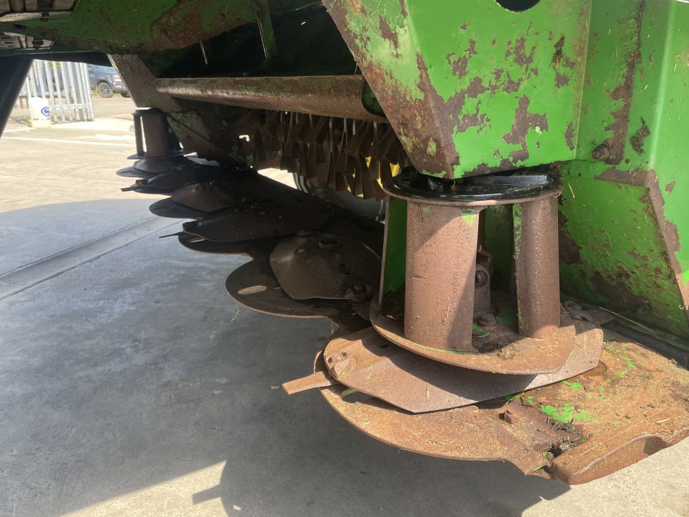 JOHN DEERE 830 MOWER (71038889) - Image 11