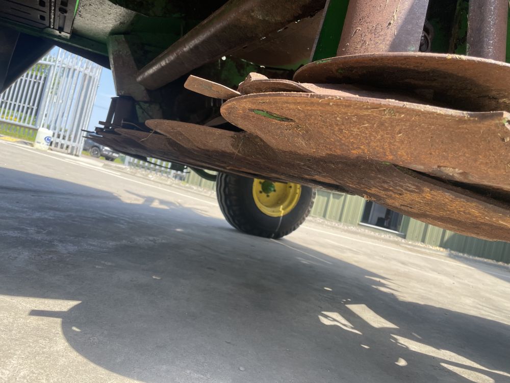 JOHN DEERE 830 MOWER (71038889) - Image 12
