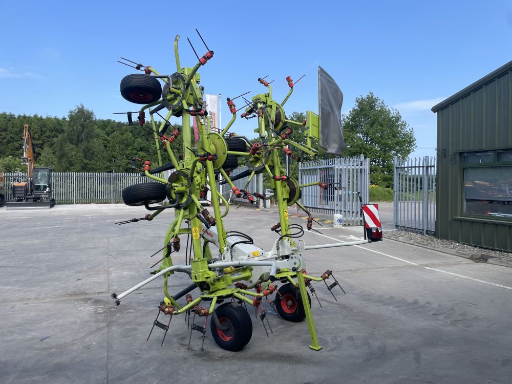 CLAAS VOLTO 900 TEDDER (71038882) - Image 8