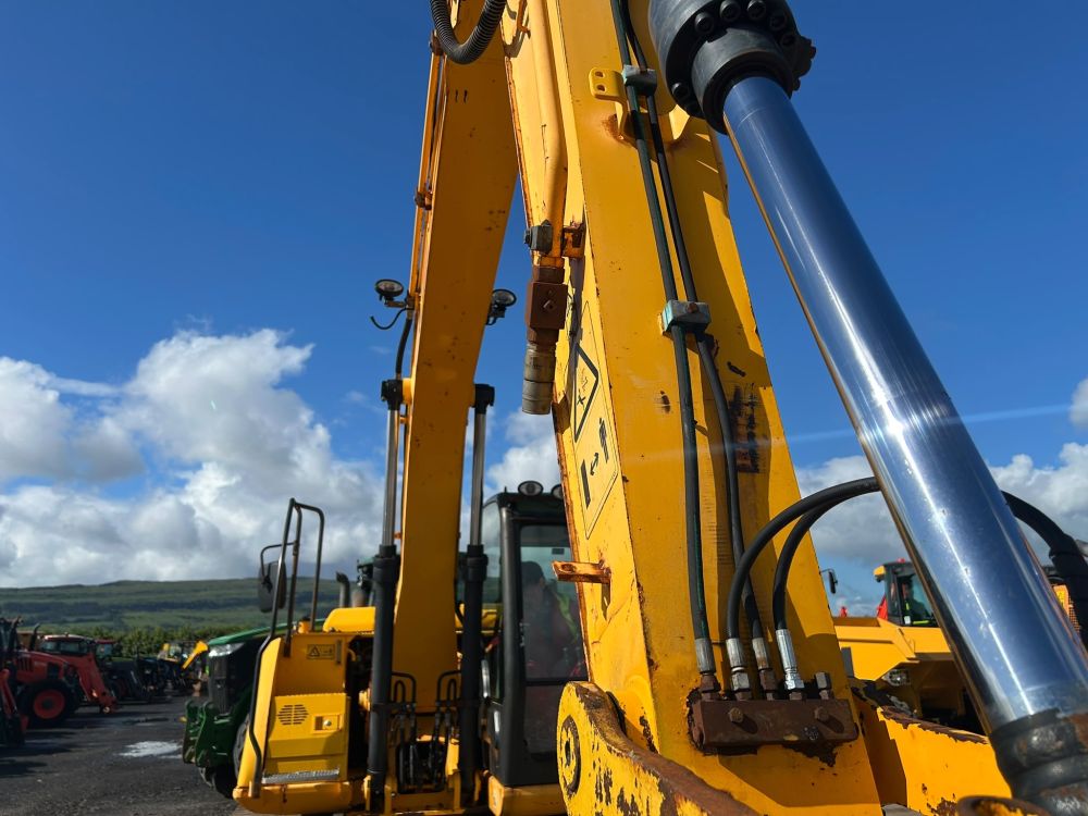 JCB JS145LC EXCAVATOR (12012511) - Image 9