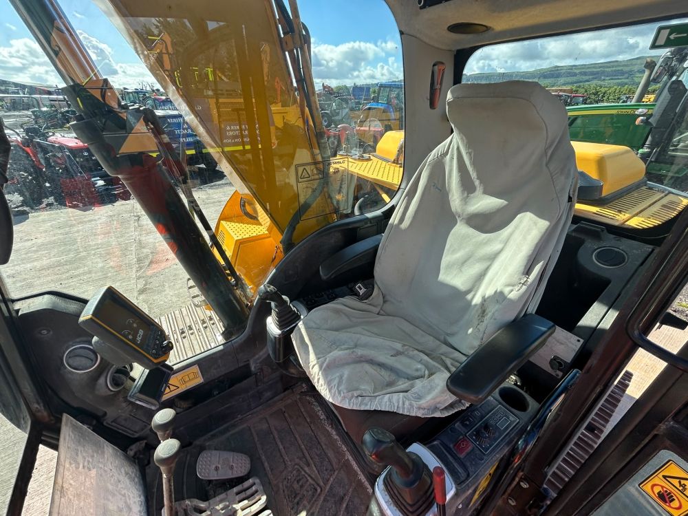 JCB JS145LC EXCAVATOR (12012511) - Image 13