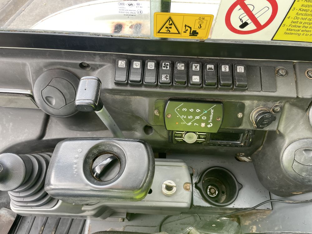 TAKEUCHI TB230 EXCAVATOR (12012517) - Image 16