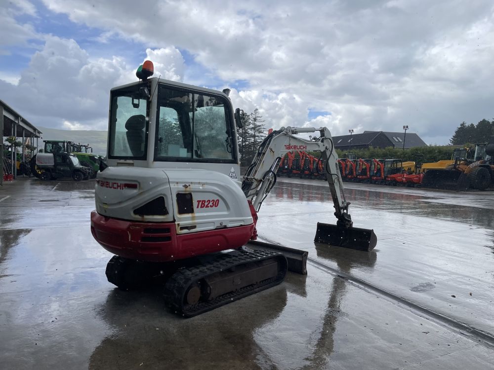 TAKEUCHI TB230 EXCAVATOR (12012517) - Image 23