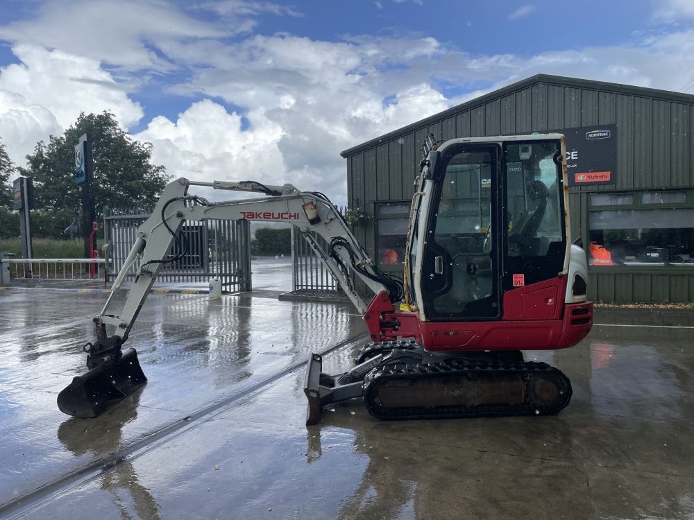 TAKEUCHI TB230 EXCAVATOR (12012517) - Image 26